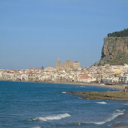 Rosa Apartment Cefalu