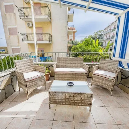 Rosa Apartment Cefalu