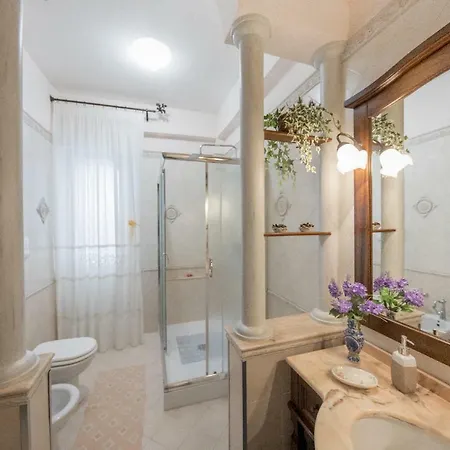 Rosa Apartment